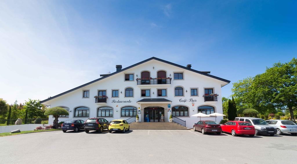 Hostal Restaurante O'Cadaval Frades Ngoại thất bức ảnh