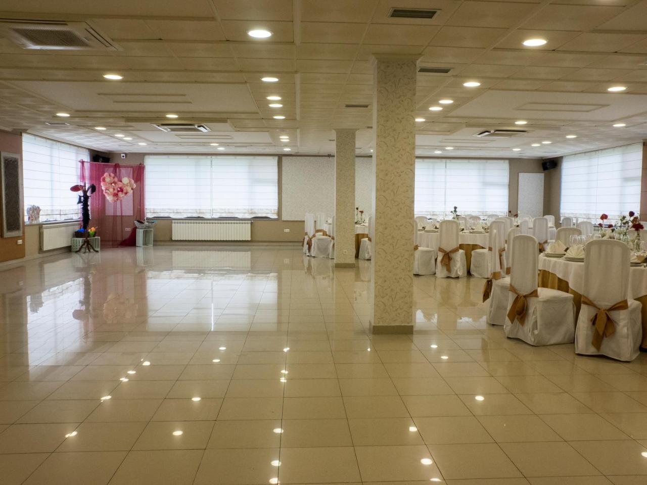 Hostal Restaurante O'Cadaval Frades Ngoại thất bức ảnh